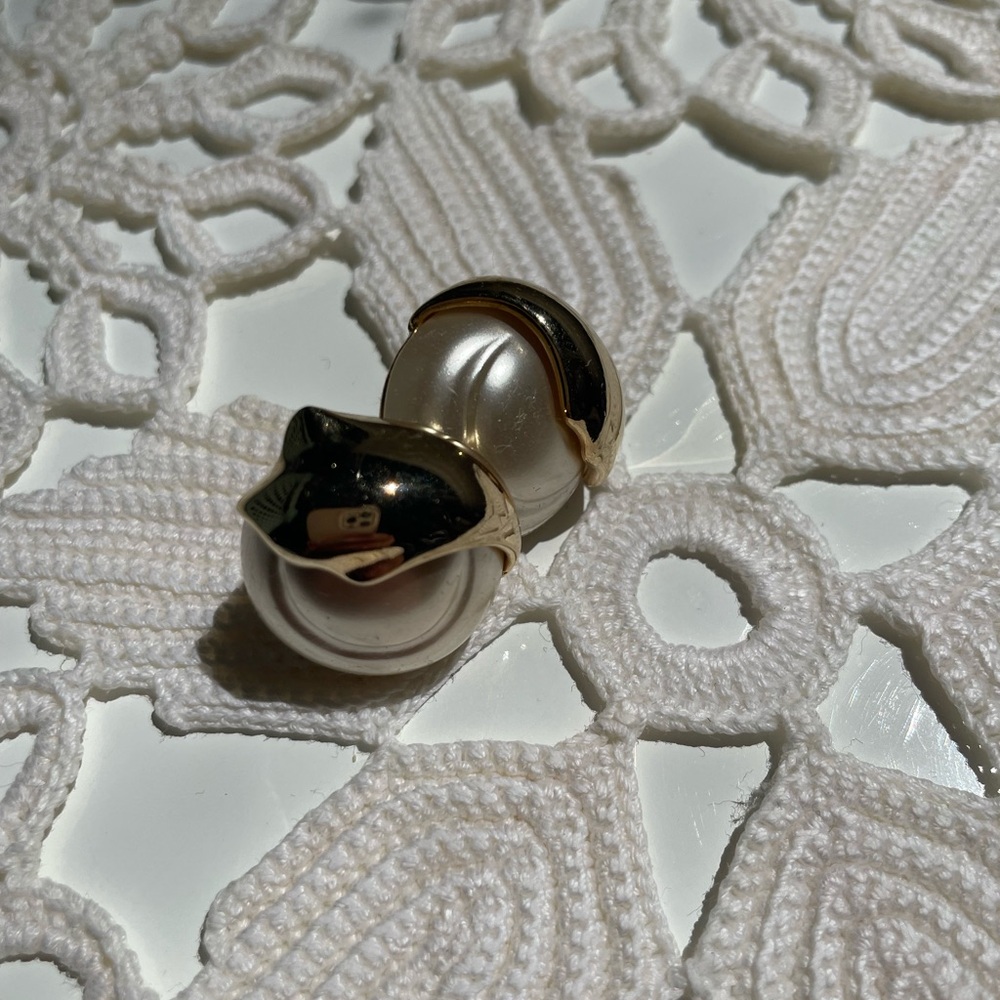Vintage Gold and White Pearl Earrings